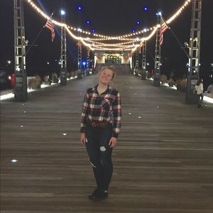 Meet your Posher, Lauren